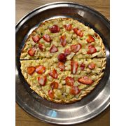 Doces: Califórnia da Casa - Pizza Grande (Ingredientes: Abacaxi, Banana, Creme de Leite, Leite Condensado, Morango, Mussarela)
