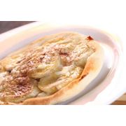 Pizza Brotão: Banana Condensada - Pizza Brotão (Ingredientes: Banana, Canela, Leite Condensado, Mussarela)