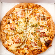 Especiais: Berrini - Pizza Grande (Ingredientes: Catupiry, Cubinhos de Abacaxi, Muçarela, Peito de Peru)