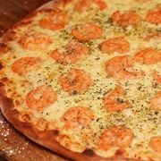 Gourmet: Camarão - Pizza Gigante (Ingredientes: Molho de Tomate, Mussarela, Camarão, Orégano)