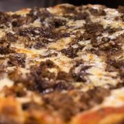 Gourmet: Costela - Pizza Gigante (Ingredientes: Molho de Tomate, Mussarela, Costela, Orégano)