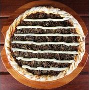 Gourmet: Costela c/ Cream Cheese - Pizza Gigante (Ingredientes: Molho de Tomate, Costela, Mussarela, Cream Cheese, Orégano)