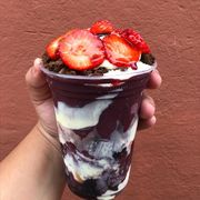 Açaí: Açaí 400ml - Copo (Ingredientes: Adicione Acompanhamentos)