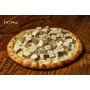 Doce Especial: Bis Branco - Pizza Gigante (Ingredientes: Creme de Leite, Mussarela, Chocolate Branco, Bis Branco, Leite Condensado, Confete)