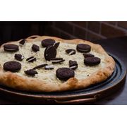 Doce tradicional: Negresco - Pizza Gigante (Ingredientes: Creme de Leite, Mussarela, Chocolate Branco, Negresco, Leite Condensado)