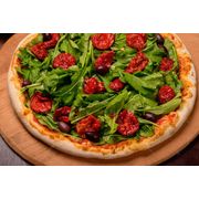 Tradicionais: Tomate Seco c/ Rúcula - Pizza Gigante (Ingredientes: Molho de Tomate, Mussarela, Tomate Seco, Rúcula, Orégano)