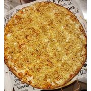 Especiais: Strogonoff de Frango - Pizza Gigante (Ingredientes: Molho de Tomate, Mussarela, Strogonoff de Frango, Orégano)