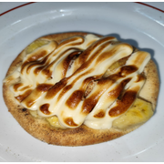 Esfihas Doces: Banana Nevada - Esfiha (Ingredientes: Banana, Canela, Chocolate Branco Gratinado)