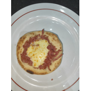 Esfihas Especiais: Calabresa Premium Com Mussarela - Esfiha (Ingredientes: Calabresa Ralada, Mussarela)
