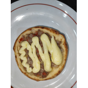Esfihas Tradicionais: Carne Com Requeijão Cremoso - Esfiha (Ingredientes: Carne, Cebola Picada, Requeijão Cremoso, Tomate Picado)