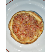 Esfihas Tradicionais: Calabresa - Esfiha (Ingredientes: Calabresa Moída, Cebola Picada, Tomate Picado)