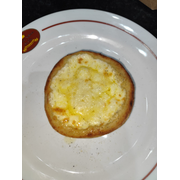 Esfihas Especiais: Quatro Queijos - Esfiha (Ingredientes: Mussarela, Parmesão, Provolone, Requeijão Cremoso)