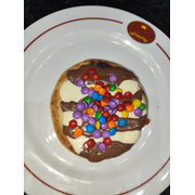 Esfihas Doces: Avelã Mista Com M&M - Esfiha (Ingredientes: Chocolate Branco, Chocolate de Avelã, Creme de Leite, M&M)