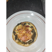 Esfihas Especiais: Escarola à Moda - Esfiha (Ingredientes: Alho Frito, Bacon, Escarola, Mussarela)