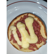 Esfihas Especiais: Calabresa Premium Com Requeijão Cremoso - Esfiha (Ingredientes: Calabresa Ralada, Requeijão Cremoso)