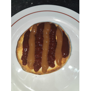 Esfihas Doces: Doce de Leite Com Goibada - Esfiha (Ingredientes: Creme de Leite, Doce de Leite, Goiabada)