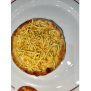 Esfihas Especiais: Mussarela Crocante - Esfiha (Ingredientes: Batata Palha, Mussarela)