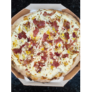 Tradicionais: Paulista - Pizza Grande (Ingredientes: Azeitona Verde, Bacon, Frango Desfiado, Milho Verde Fresco, Molho de Tomate, Mussarela, Orégano, Riscos de Cream Cheese)