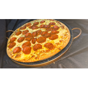 Pizzas Salgadas: 35-Pepperoni - Pizza Grande (Ingredientes: Azeitona, Cebola, Molho de Tomate, Mussarela, Orégano, Pepperoni)