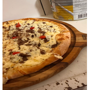 Pizzas Salgadas: 38-Costela - Pizza Grande (Ingredientes: Azeitona, Costela, Molho de Tomate, Mussarela, Orégano, Pimenta Biquinho, Requeijão Cremoso)