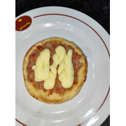 Esfihas Tradicionais: Calabresa Com Requeijão Cremoso - Esfiha (Ingredientes: Calabresa Moída, Cebola Picada, Requeijão Cremoso, Tomate Picado)