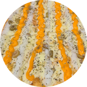 Tradicionais: 08- Três Queijos - Pizza Grande (Ingredientes: Molho, Mussarela, Catupiry, Cheddar, Azeitona, Orégano)