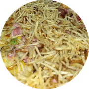 Pizzas Tradicionais: Pizza Hot Dog - Pizza Grande (Ingredientes: Molho Especial, Presunto, Milho, Ervilha, Mussarela, Bacon, Orégano, Batata Palha)