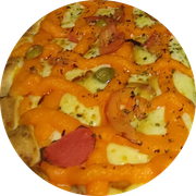 Pizzas Tradicionais: Três Queijos - Pizza Grande (Ingredientes: Molho Especial, Requeijão Tipo Catupiry, Requeijão Tipo Cheddar, Mussarela, Tomate, Azeitona, Orégano)