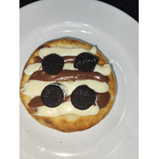 Esfihas Doces: Oreo - Esfiha (Ingredientes: Chocolate ao Leite, Chocolate Branco, Creme de Leite, Oreo)