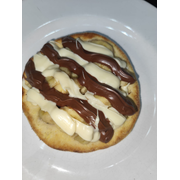 Esfihas Doces: Banana Com Chocolate Misto - Esfiha (Ingredientes: Banana, Chocolate ao Leite, Chocolate Branco)