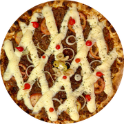 Premiale: Costela Supreme (**NOVIDADE**) - Pizza Grande (Ingredientes: Azeitona, Carne desfiada sabor costela, Cebola, Molho de Tomate, Orégano, pimenta biquinho, Requeijão Cremoso, Rodelas Fresquinhas de Tomate)