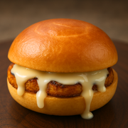 Sobremesas: Super Banana Doce - Pão de brioche, banana e leite condensado.