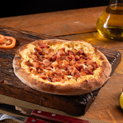 Salgadas: Bacon Com Catupiry - Esfiha Salgada (Ingredientes: Catupiry, Bacon)
