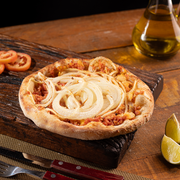 Salgadas: Baiana - Esfiha Salgada (Ingredientes: Calabresa Moída, Pimenta, Ovo, Cebola)