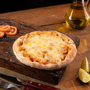 Salgadas: Camarão Com Mussarela - Esfiha Salgada (Ingredientes: Camarão Refogado, Mussarela)