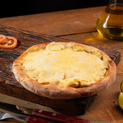 Salgadas: Champignon Com Mussarela - Esfiha Salgada (Ingredientes: Champignon Refogado, Mussarela)