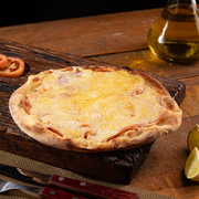 Salgadas: Lombo Com Mussarela - Esfiha Salgada (Ingredientes: Lombo Canadense, Mussarela)