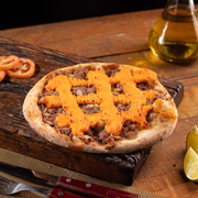 Salgadas: Carne Com Cheddar - Esfiha Salgada (Ingredientes: Carne Temperada, Cheddar)