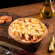 Salgadas: Portuguesa com catupiry - Esfiha Salgada (Ingredientes: Presunto, Ovo, Catupiry)