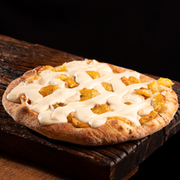Doces: Banana Chocolate Branco - Esfiha Doce (Ingredientes: Banana, Chocolate Branco)