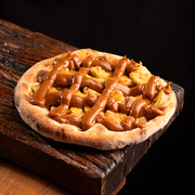 Doces: Banana Doce de Leite - Esfiha Doce (Ingredientes: Banana, Doce de Leite)