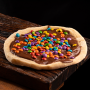 Doces: Nutella MMS - Esfiha Doce (Ingredientes: Nutella, Confeitos de Chocolate)