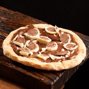 Doces: Nutella Ouro Branco - Esfiha Doce (Ingredientes: Nutella, Ouro Branco)