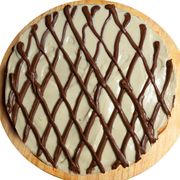 Doces: Ninho com Avelã - Pizza Grande (Ingredientes: Avelã, Creme de ninho)