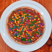 Tradicionais: Confeti - Pizza Trem (Ingredientes: Chocolate ao Leite, Confeitos)