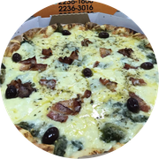 Tradicionais: Escarola Coberto com Catupiry - Pizza Grande (Ingredientes: Bacon, Catupiry, Escarola)