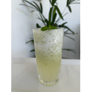 Sucos Naturais: Suco abacaxi com hortelã - Suco natural de abacaxi com hortelã.