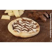 Esfiha Doce: Casadinho - Esfiha (Ingredientes: Massa Artesanal, Chocolate Branco, Chocolate ao Leite)