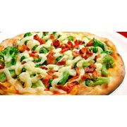 Tradicionais: Brócolis - Grande (Ingredientes: Massa Artesanal, Molho do Cheff, Mozzarella, Brócolis, Catupiry, Bacon, Alho Frito, Orégano, Azeitona)