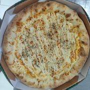 Salgadas: Frango Catupiry - Pizza Gigante (Ingredientes: Azeitona, Catupiry, Frango, Molho de Tomate, Mussarela, Orégano)